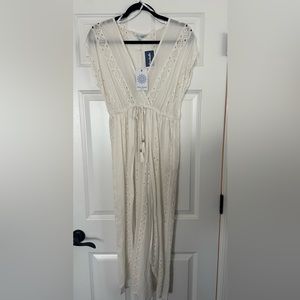 Size medium beach, cover-up.
